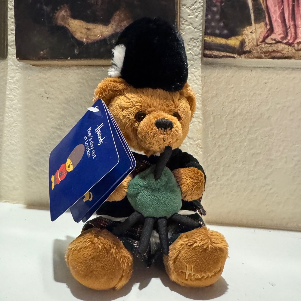 Harrods Scottish Teddy Bear with‎ Bagpipes, Kilt, Sporran & Formal Jacket